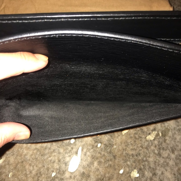 CERT. AUTH. LV Epi Pochette Homme Black Clutch - Picture 7 of 8
